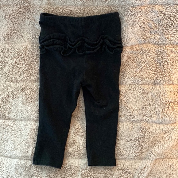 Girls Ruffle Butt Legging - Picture 1 of 2